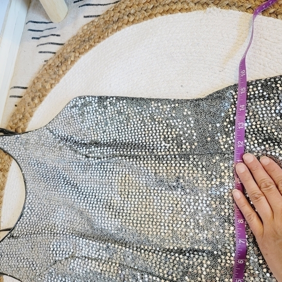 VINTAGE SILVER SEQUIN MINI DRESS SZ 10/MEDIUM - Picture 16 of 16